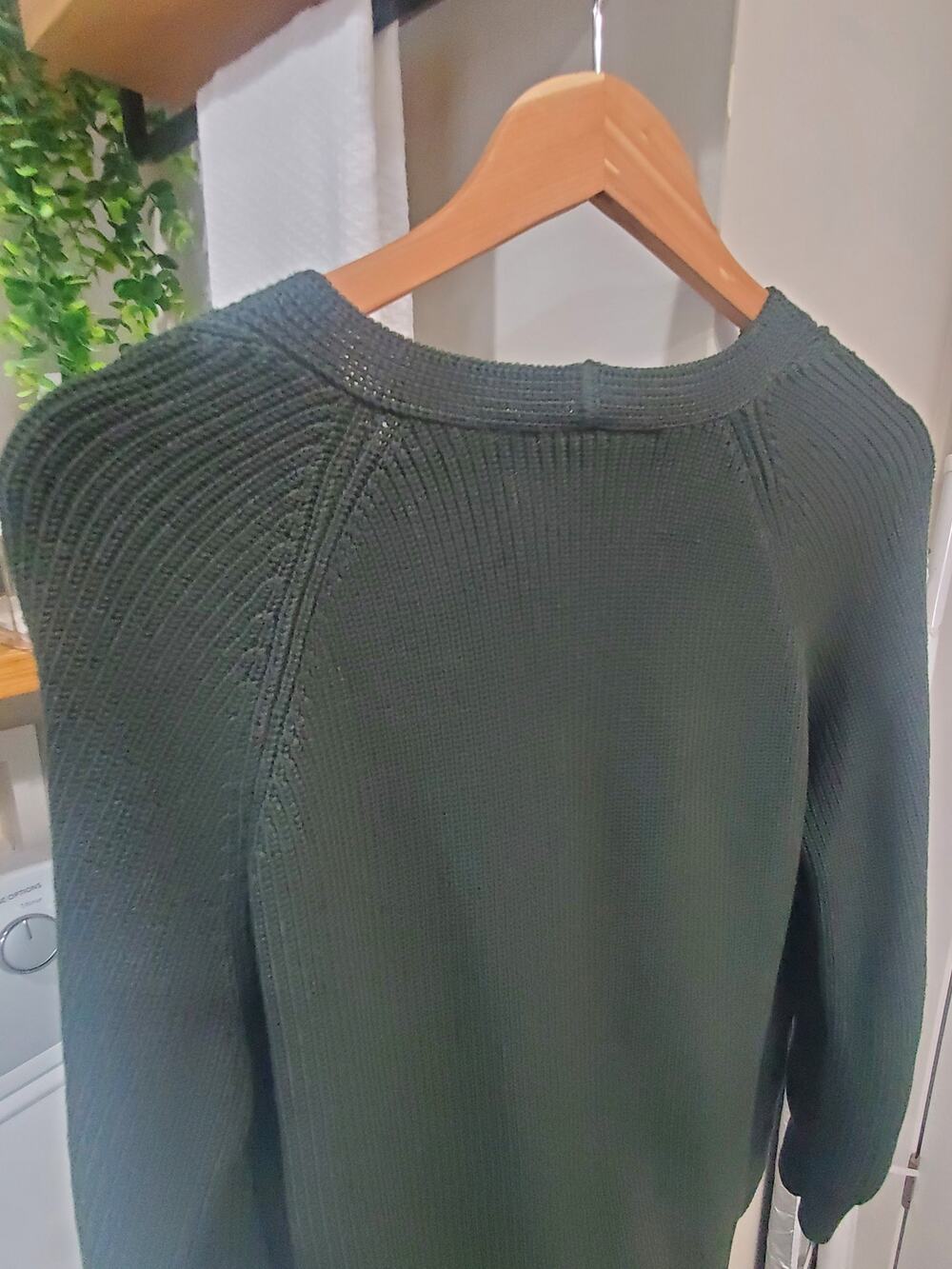 Athleta V-Neck Knit Sweater size XS